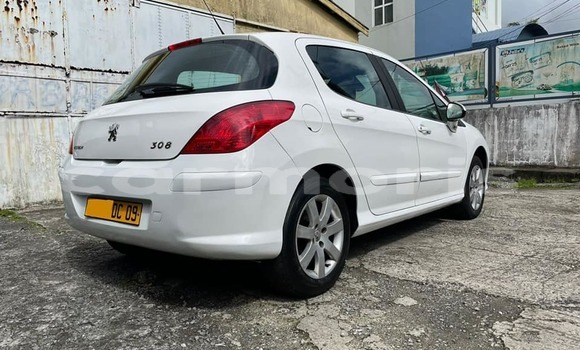 Buy Used Peugeot 308 White Car in Anse La Raie in Rivière du Rempart District Buy Used Peugeot 308 White Car in Anse La Raie in Rivière du Rempart District