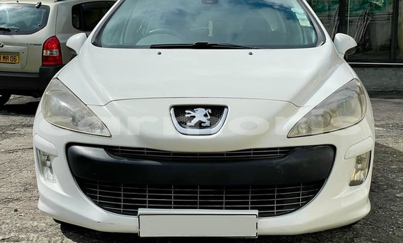 Buy Used Peugeot 308 White Car in Anse La Raie in Rivière du Rempart District Buy Used Peugeot 308 White Car in Anse La Raie in Rivière du Rempart District