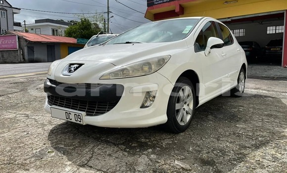 Buy Used Peugeot 308 White Car in Anse La Raie in Rivière du Rempart District Buy Used Peugeot 308 White Car in Anse La Raie in Rivière du Rempart District