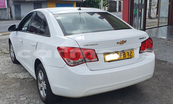 Buy Used Chevrolet Cruze White Car in Anse La Raie in Rivière du Rempart District Buy Used Chevrolet Cruze White Car in Anse La Raie in Rivière du Rempart District