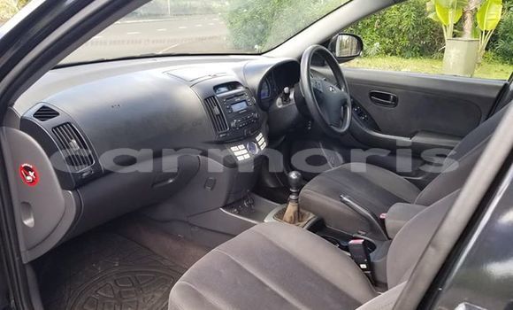 Buy Used Hyundai Elantra Blue Car in Port Louis in Port Louis District Buy Used Hyundai Elantra Blue Car in Port Louis in Port Louis District