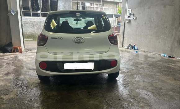 Buy Used Hyundai i10 White Car in Bel Air in Flacq Buy Used Hyundai i10 White Car in Bel Air in Flacq