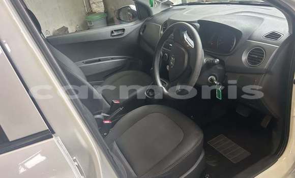 Buy Used Hyundai i10 White Car in Bel Air in Flacq Buy Used Hyundai i10 White Car in Bel Air in Flacq