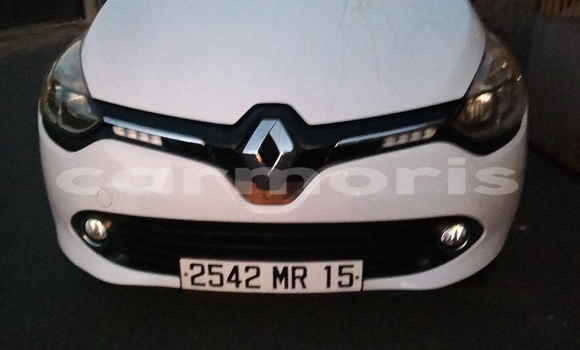 Buy Used Renault Clio White Car in Quatre Bornes in Plaines Wilhems District Buy Used Renault Clio White Car in Quatre Bornes in Plaines Wilhems District