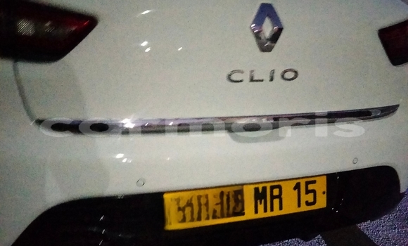 Buy Used Renault Clio White Car in Quatre Bornes in Plaines Wilhems District Buy Used Renault Clio White Car in Quatre Bornes in Plaines Wilhems District