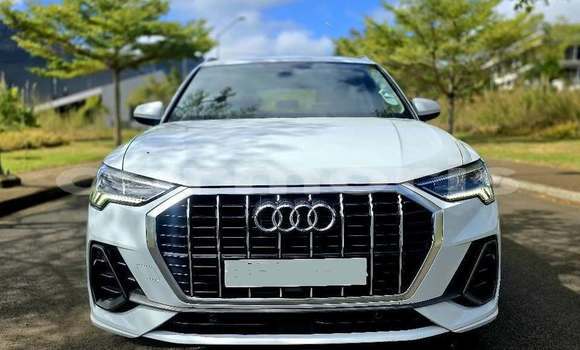 Buy Used Audi Q3 White Car in Baie du Tombeau in Pamplemousses District