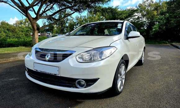 Buy Used Renault Fluence White Car in Beau Bassin–Rose Hill in Plaines Wilhems District