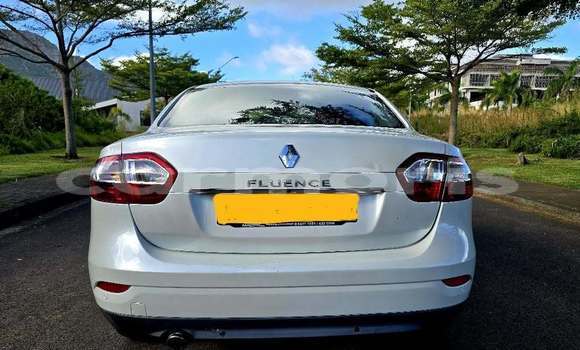 Buy Used Renault Fluence White Car in Beau Bassin–Rose Hill in Plaines Wilhems District Buy Used Renault Fluence White Car in Beau Bassin–Rose Hill in Plaines Wilhems District