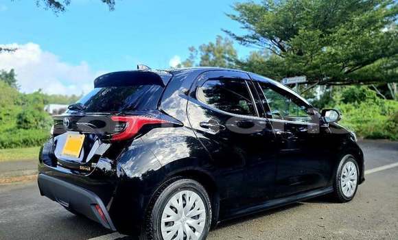Buy Used Toyota Yaris Black Car in Beau Bassin–Rose Hill in Plaines Wilhems District Buy Used Toyota Yaris Black Car in Beau Bassin–Rose Hill in Plaines Wilhems District