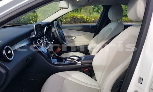 Buy Used Mercedes-Benz C–Class White Car in Port Louis in Port Louis District Buy Used Mercedes-Benz C–Class White Car in Port Louis in Port Louis District