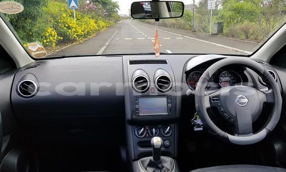 Buy Used Nissan Qashqai+2 Black Car in Port Louis in Port Louis District Buy Used Nissan Qashqai+2 Black Car in Port Louis in Port Louis District