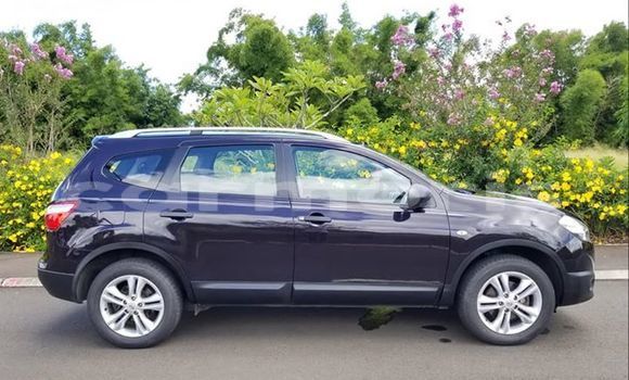 Buy Used Nissan Qashqai+2 Black Car in Port Louis in Port Louis District Buy Used Nissan Qashqai+2 Black Car in Port Louis in Port Louis District