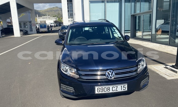 Buy Used Volkswagen Tiguan Blue Car in Triolet in Pamplempousses