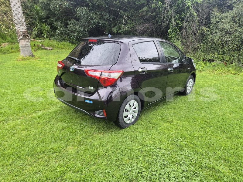 Big with watermark toyota vitz port louis district port louis 7757