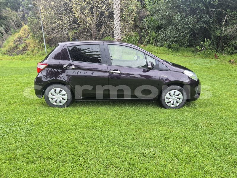 Big with watermark toyota vitz port louis district port louis 7757