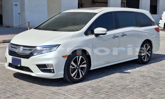 Buy Used Honda Odyssey White Car in Port Louis in Port Louis District