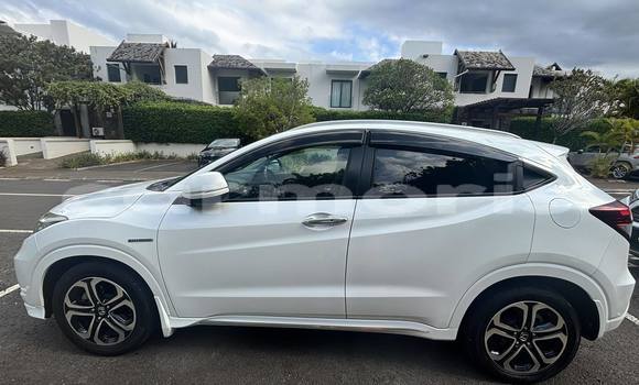 Acheter Occasion Voiture Honda vezel Blanc à Anse La Raie, Rivière du Rempart Acheter Occasion Voiture Honda vezel Blanc à Anse La Raie, Rivière du Rempart