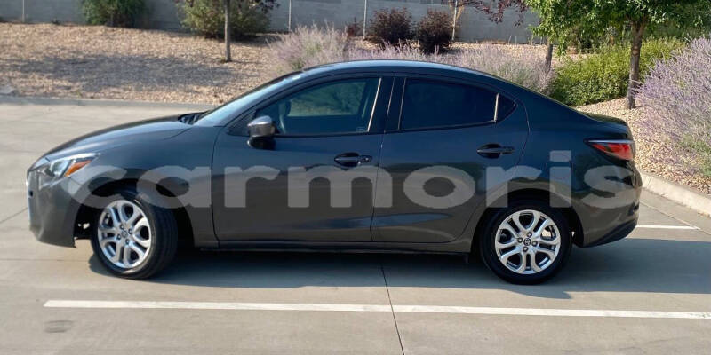 Big with watermark toyota yaris port louis district port louis 7766