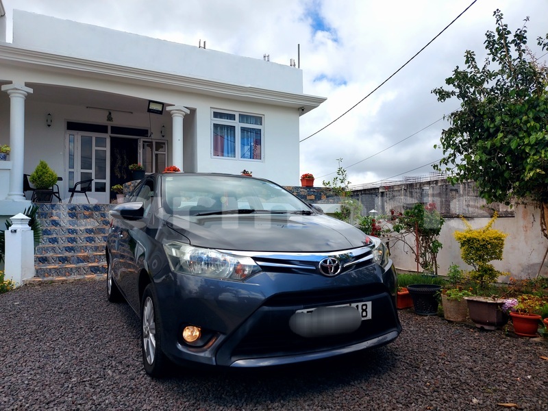 Big with watermark toyota yaris plaines wilhems district vacoas phoenix 7770