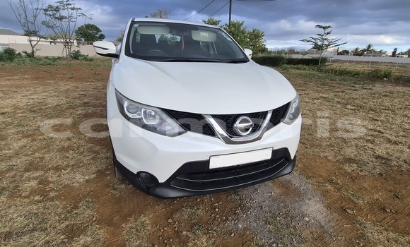 Acheter Occasion Voiture Nissan Qashqai Blanc à Triolet, Pamplempousses Acheter Occasion Voiture Nissan Qashqai Blanc à Triolet, Pamplempousses