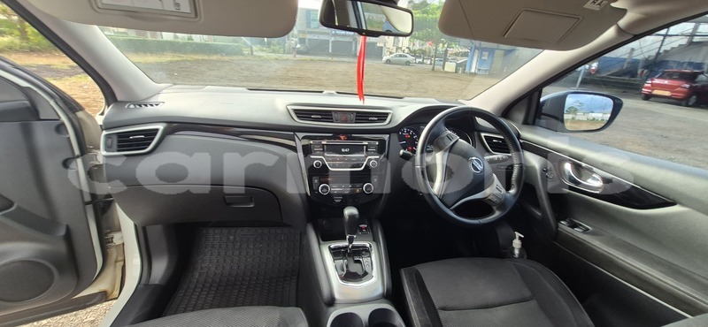 Big with watermark nissan qashqai pamplempousses triolet 7771