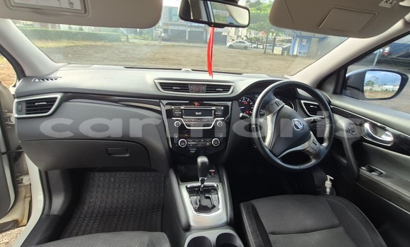 Acheter Occasion Voiture Nissan Qashqai Blanc à Triolet, Pamplempousses Acheter Occasion Voiture Nissan Qashqai Blanc à Triolet, Pamplempousses