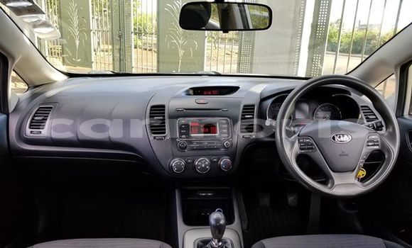 Buy Used Kia Cerato Silver Car in Port Louis in Port Louis District Buy Used Kia Cerato Silver Car in Port Louis in Port Louis District