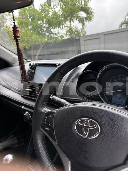 Big with watermark toyota yaris flacq saint julien 7775