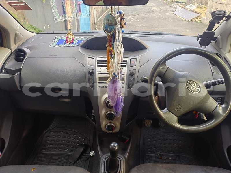 Big with watermark toyota yaris plaines wilhems district quatre bornes 7776