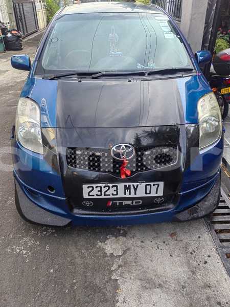 Big with watermark toyota yaris plaines wilhems district quatre bornes 7776