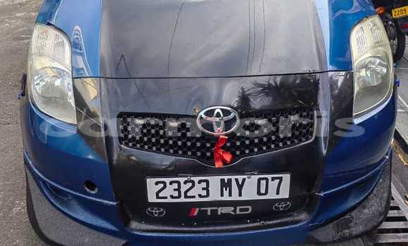 Buy Used Toyota Yaris Blue Car in Quatre Bornes in Plaines Wilhems District Buy Used Toyota Yaris Blue Car in Quatre Bornes in Plaines Wilhems District