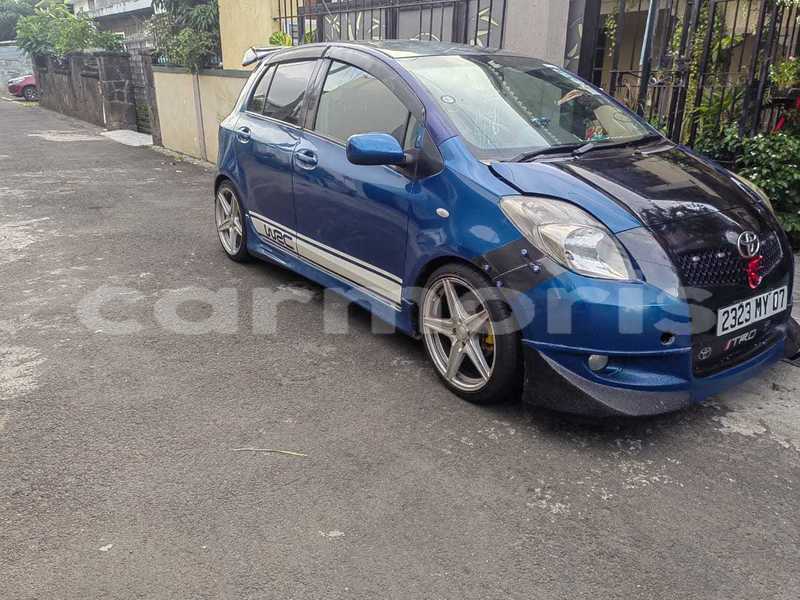 Big with watermark toyota yaris plaines wilhems district quatre bornes 7776