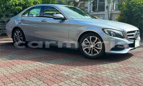 Acheter Occasion Voiture Mercedes-Benz C–Class Gris à Beau Bassin–Rose Hill, Plaines Wilhems District Acheter Occasion Voiture Mercedes-Benz C–Class Gris à Beau Bassin–Rose Hill, Plaines Wilhems District