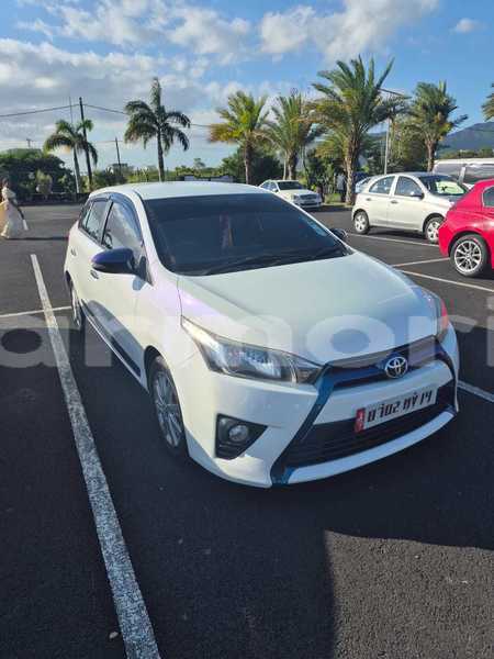 Big with watermark toyota yaris flacq district centre de flacq 7785