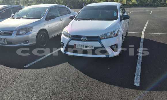 Buy Used Toyota Yaris White Car in Centre de Flacq in Flacq District Buy Used Toyota Yaris White Car in Centre de Flacq in Flacq District