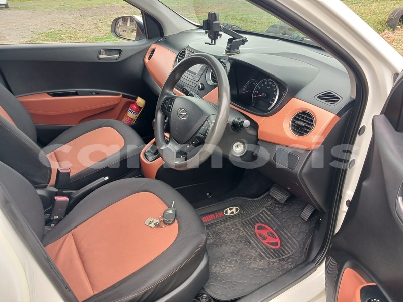 Big with watermark hyundai grandeur pamplempousses notre dame 7803