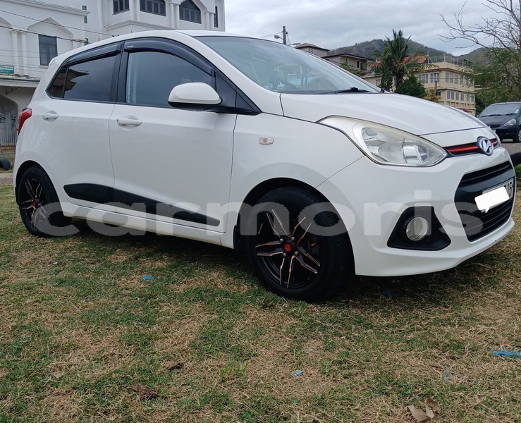 Big with watermark hyundai grandeur pamplempousses notre dame 7803