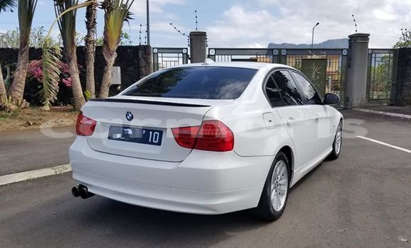 Buy Used BMW 3er White Car in Port Louis in Port Louis District Buy Used BMW 3er White Car in Port Louis in Port Louis District