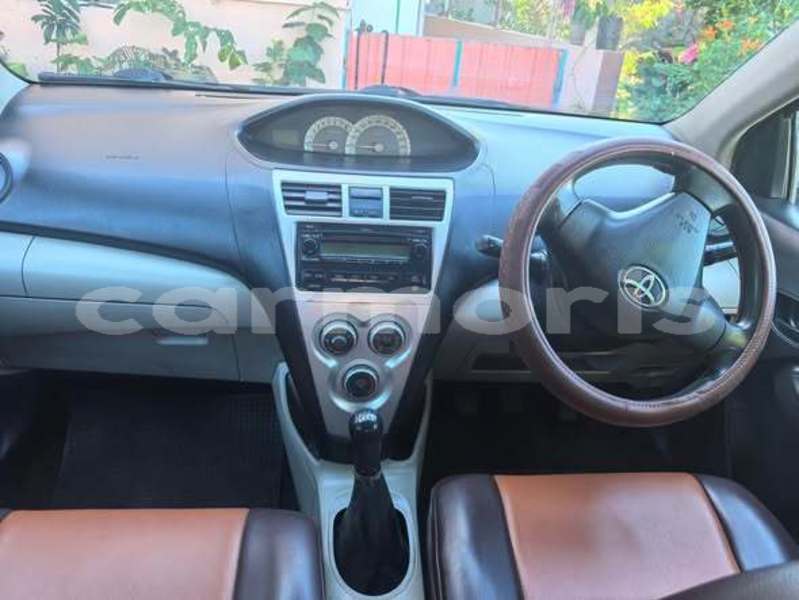 Big with watermark toyota yaris savanne district baie du cap 7811