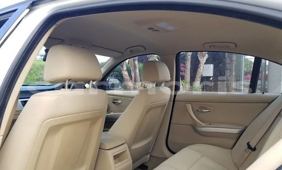 Buy Used BMW 3er White Car in Port Louis in Port Louis District Buy Used BMW 3er White Car in Port Louis in Port Louis District