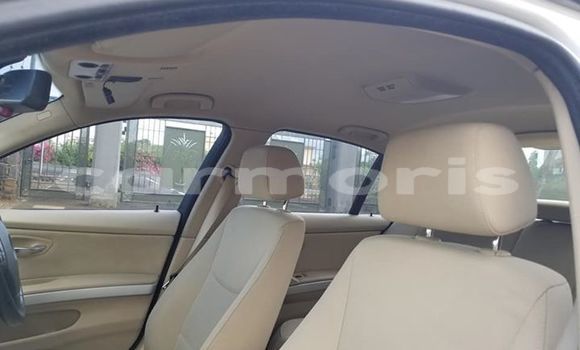 Buy Used BMW 3er White Car in Port Louis in Port Louis District Buy Used BMW 3er White Car in Port Louis in Port Louis District