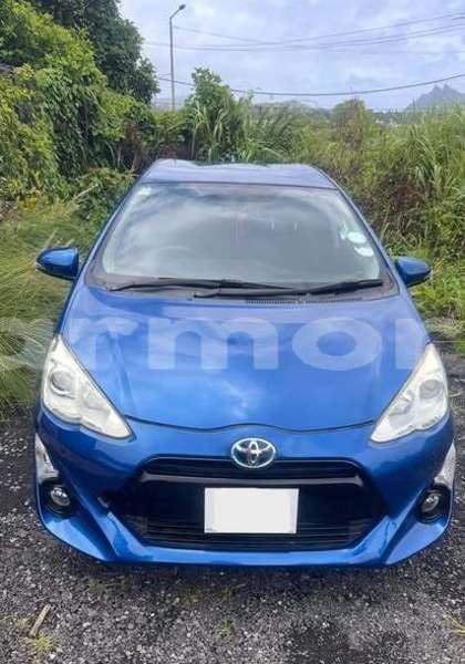 Big with watermark toyota aqua riviere du rempart district amaury 7816