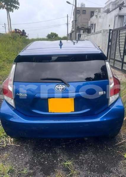 Big with watermark toyota aqua riviere du rempart district amaury 7816