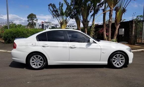 Buy Used BMW 3er White Car in Port Louis in Port Louis District Buy Used BMW 3er White Car in Port Louis in Port Louis District