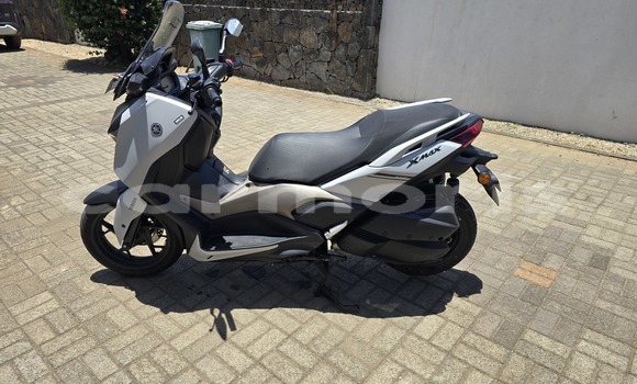 Acheter Occasion Moto Yamaha X-MAX Blanc à Goyaves de Grand Baie–Montagne, Rodrigues Acheter Occasion Moto Yamaha X-MAX Blanc à Goyaves de Grand Baie–Montagne, Rodrigues
