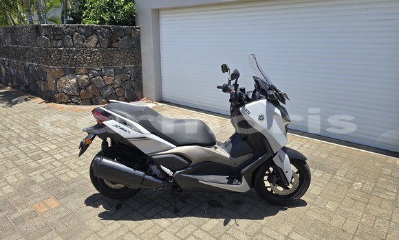 Acheter Occasion Moto Yamaha X-MAX Blanc à Goyaves de Grand Baie–Montagne, Rodrigues Acheter Occasion Moto Yamaha X-MAX Blanc à Goyaves de Grand Baie–Montagne, Rodrigues