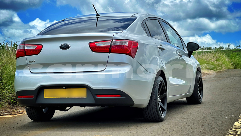 Big with watermark kia rio plaines wilhems district quatre bornes 7822