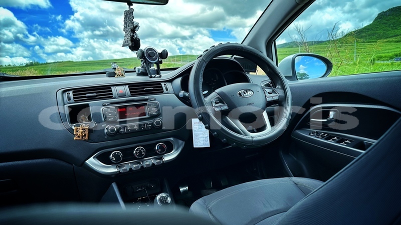 Big with watermark kia rio plaines wilhems district quatre bornes 7822