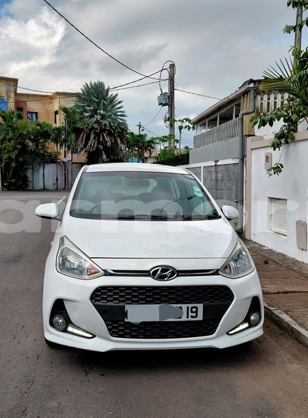 Big with watermark hyundai i10 plaines wilhems district quatre bornes 7830