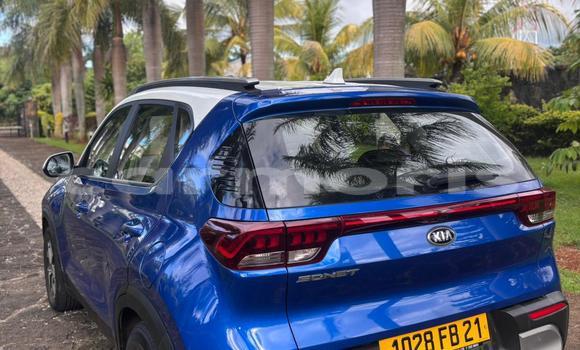 Buy Used Kia Sportage Blue Car in Triolet in Pamplempousses Buy Used Kia Sportage Blue Car in Triolet in Pamplempousses